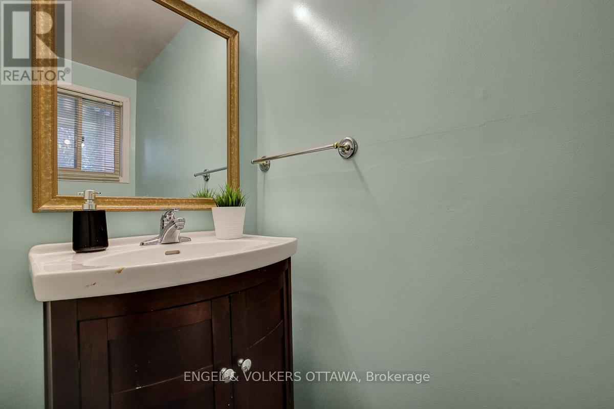 1844 Prestwick Drive, Ottawa, Ontario  K1E 2T3 - Photo 23 - X13467838