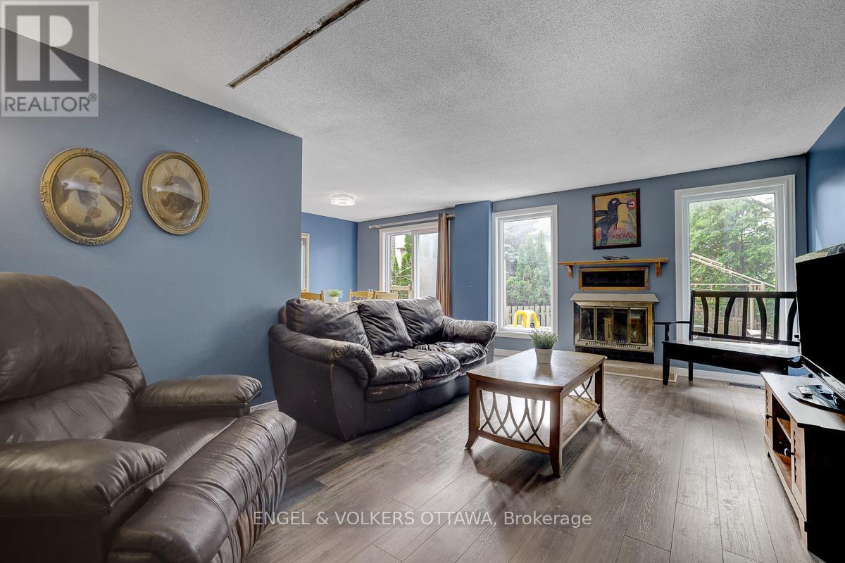 1844 Prestwick Drive, Ottawa, Ontario  K1E 2T3 - Photo 8 - X13467838