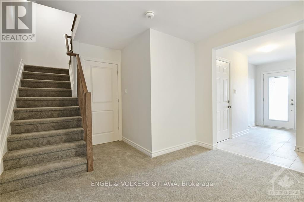18 Verglas Lane, Ottawa, Ontario  K1W 0P5 - Photo 3 - X13467882