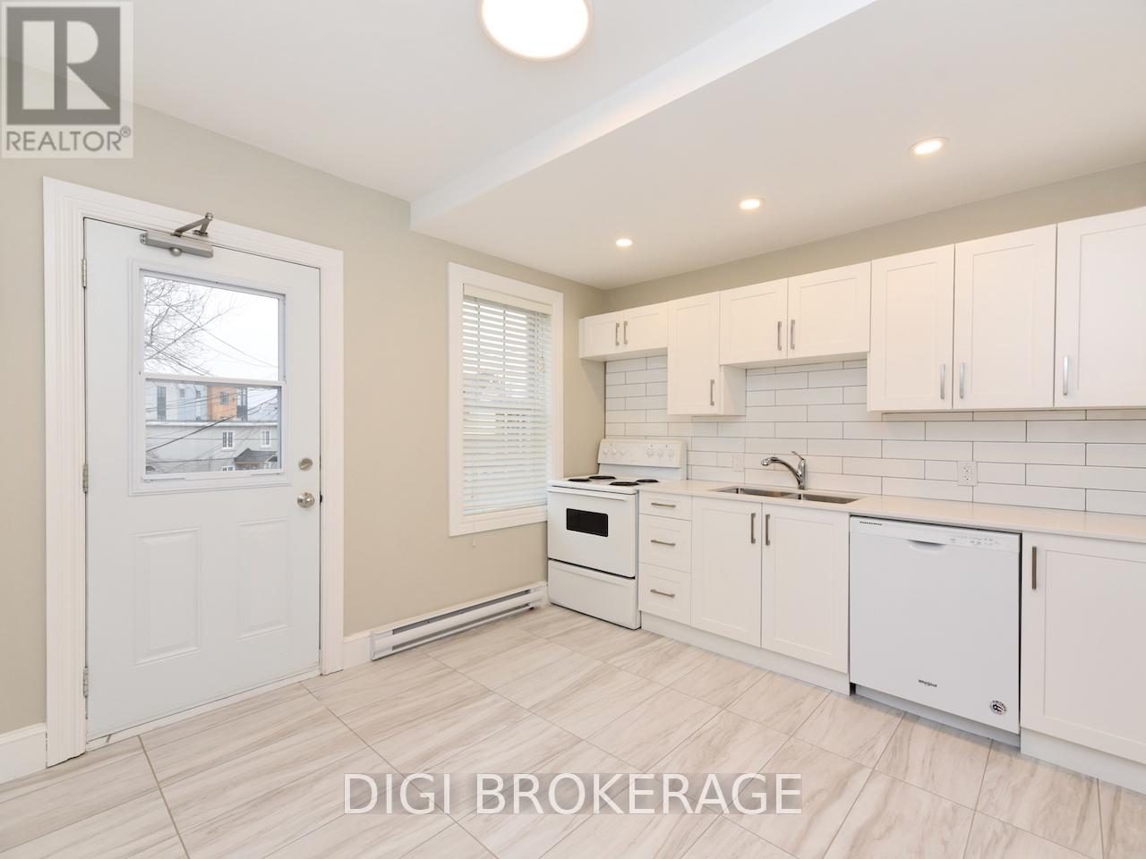 11 #'s1-3; 13 #'s 1-3 - 13 Acacia Avenue, Ottawa, Ontario  K1M 0P3 - Photo 10 - X13467972