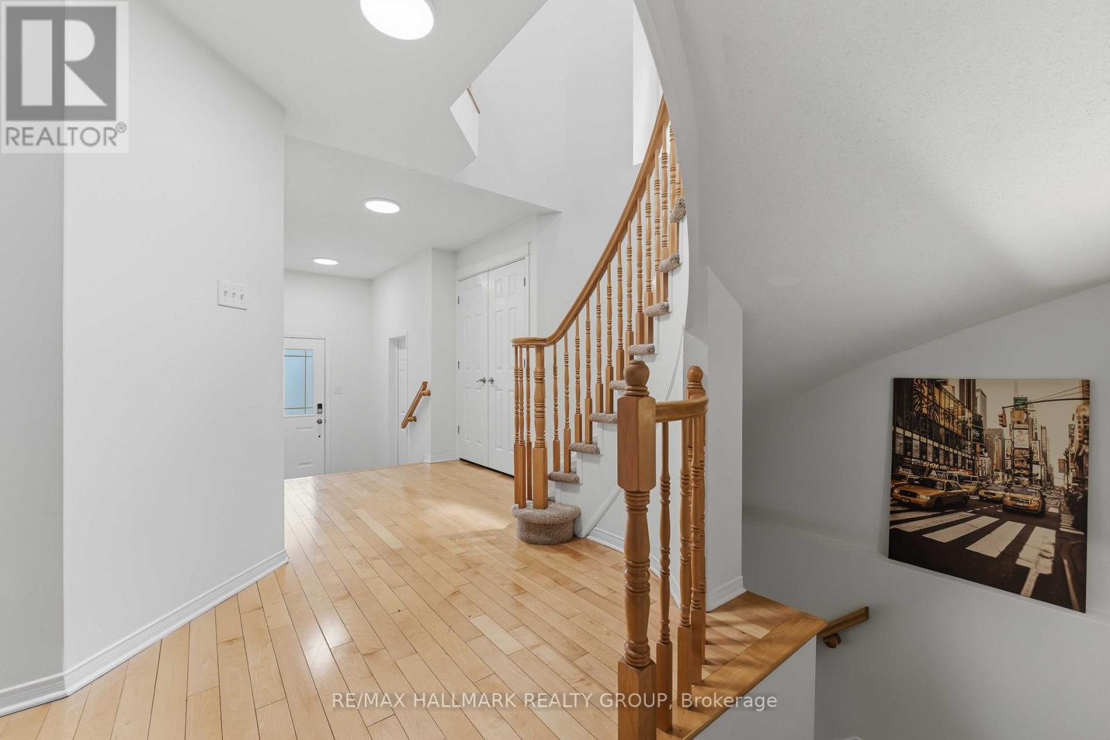 466 Citadel Crescent, Ottawa, Ontario  K2G 7E7 - Photo 3 - X13467982