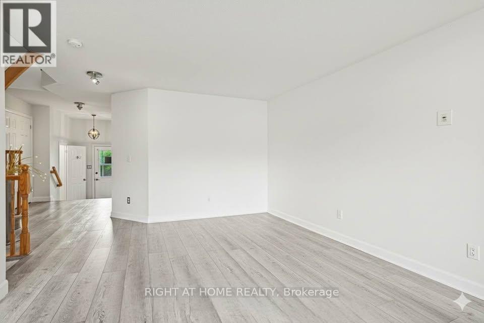 2064 Dunollie Crescent, Ottawa, Ontario  K2W 1H6 - Photo 5 - X13468012