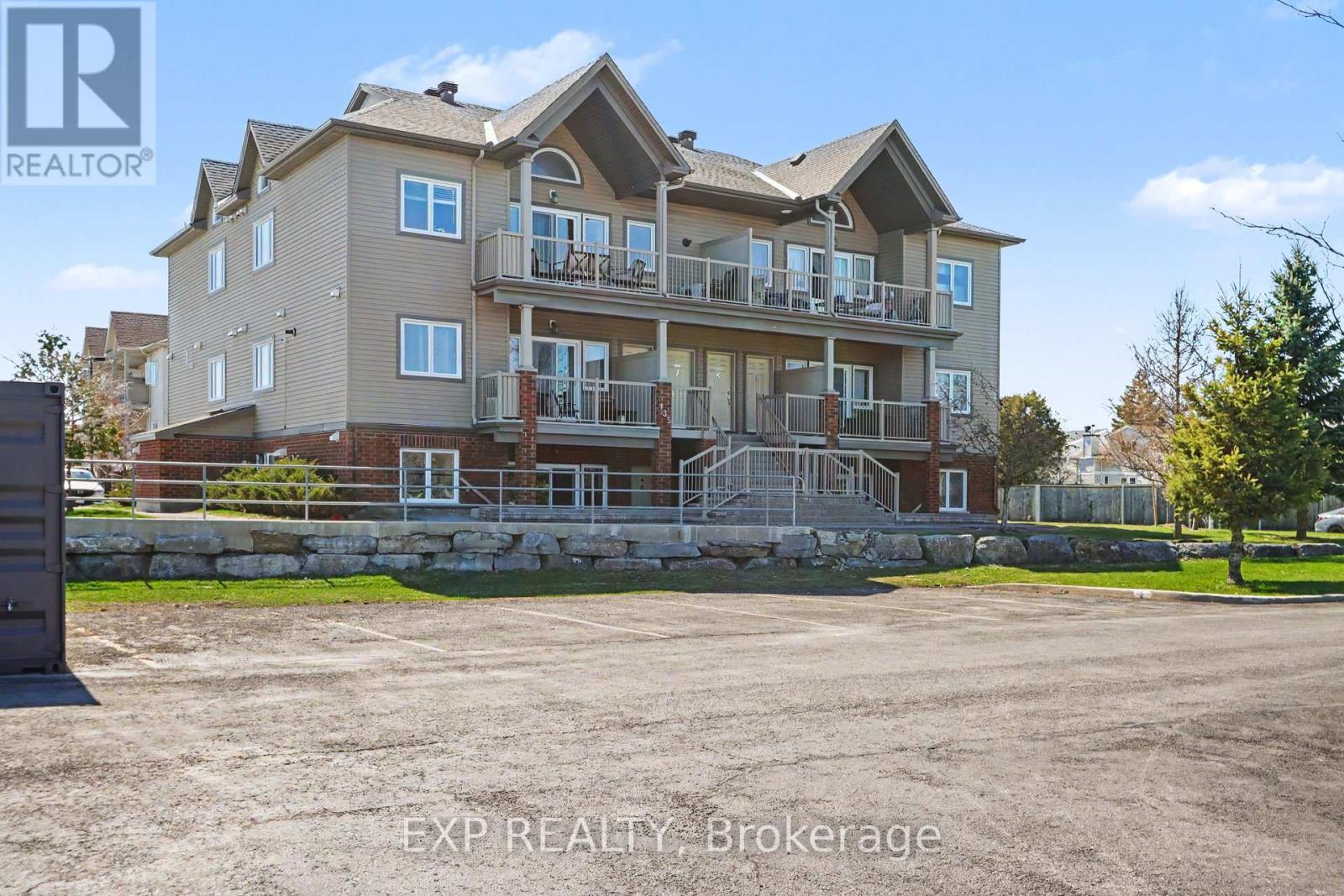 J - 135 Harthill Way, Ottawa, Ontario  K2J 5V1 - Photo 2 - X13461534