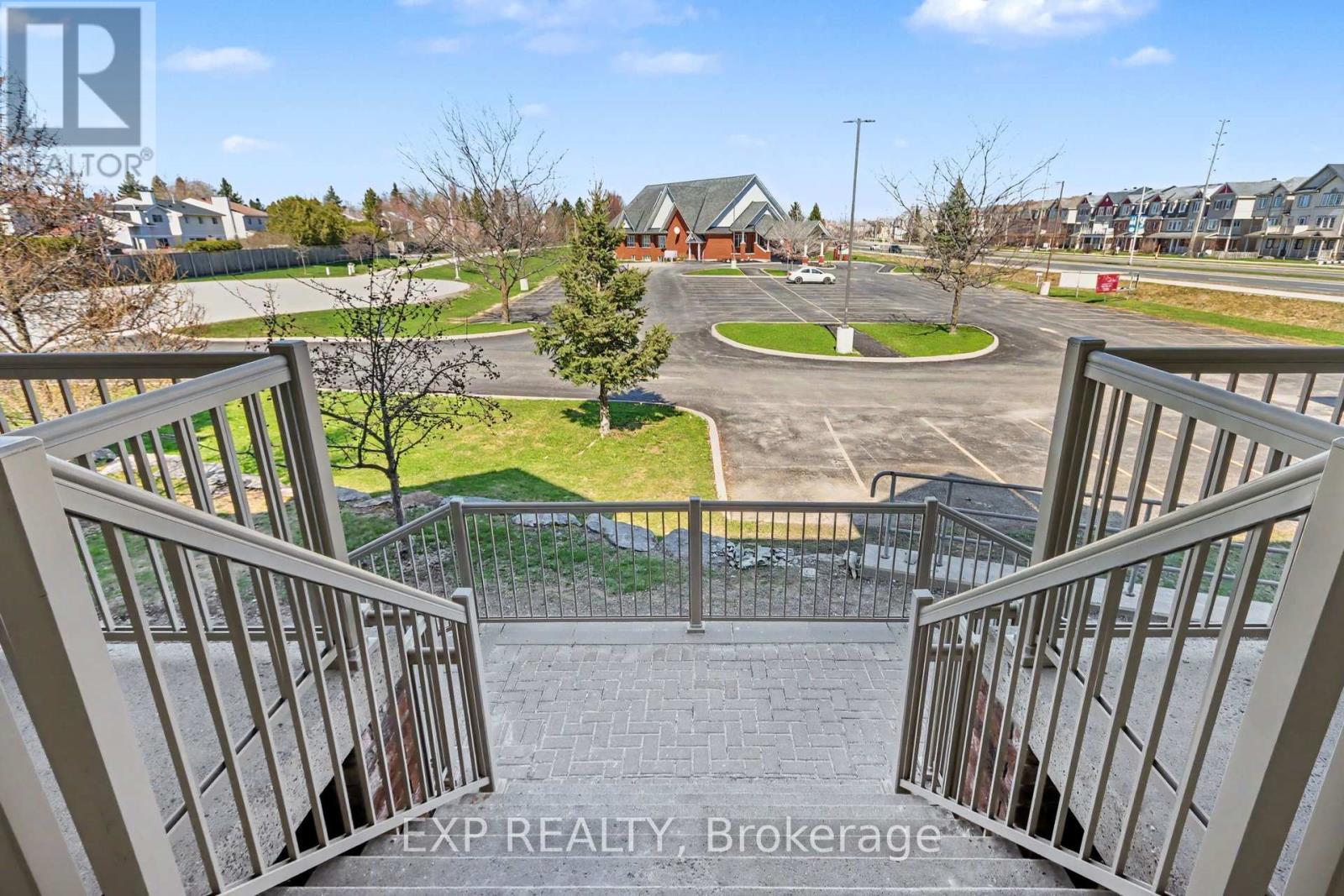J - 135 Harthill Way, Ottawa, Ontario  K2J 5V1 - Photo 4 - X13461534