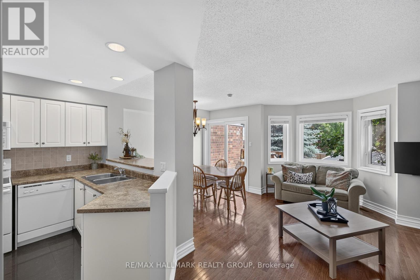 460 Grey Seal Circle, Ottawa, Ontario  K1V 2H7 - Photo 5 - X13468568