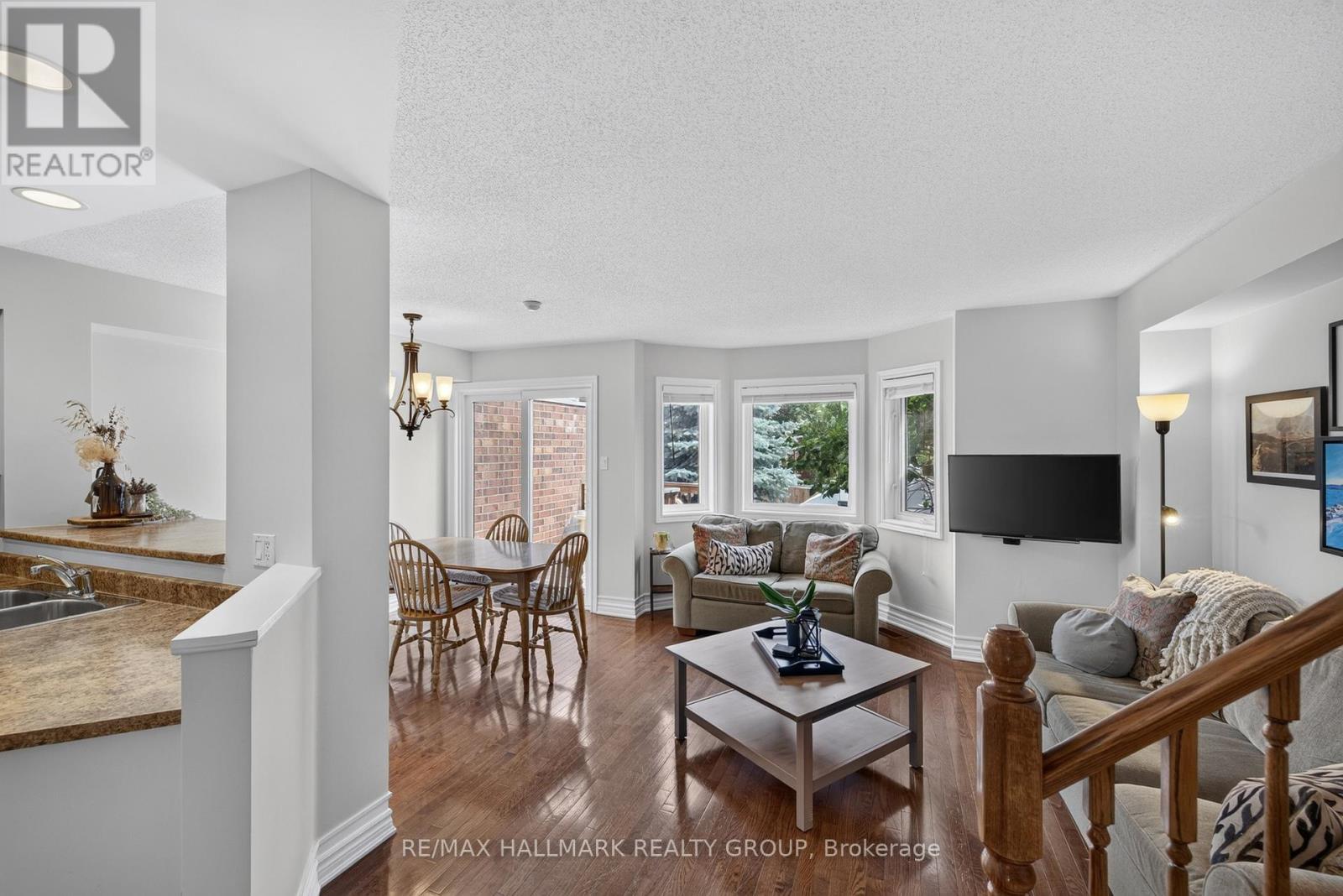460 Grey Seal Circle, Ottawa, Ontario  K1V 2H7 - Photo 6 - X13468568
