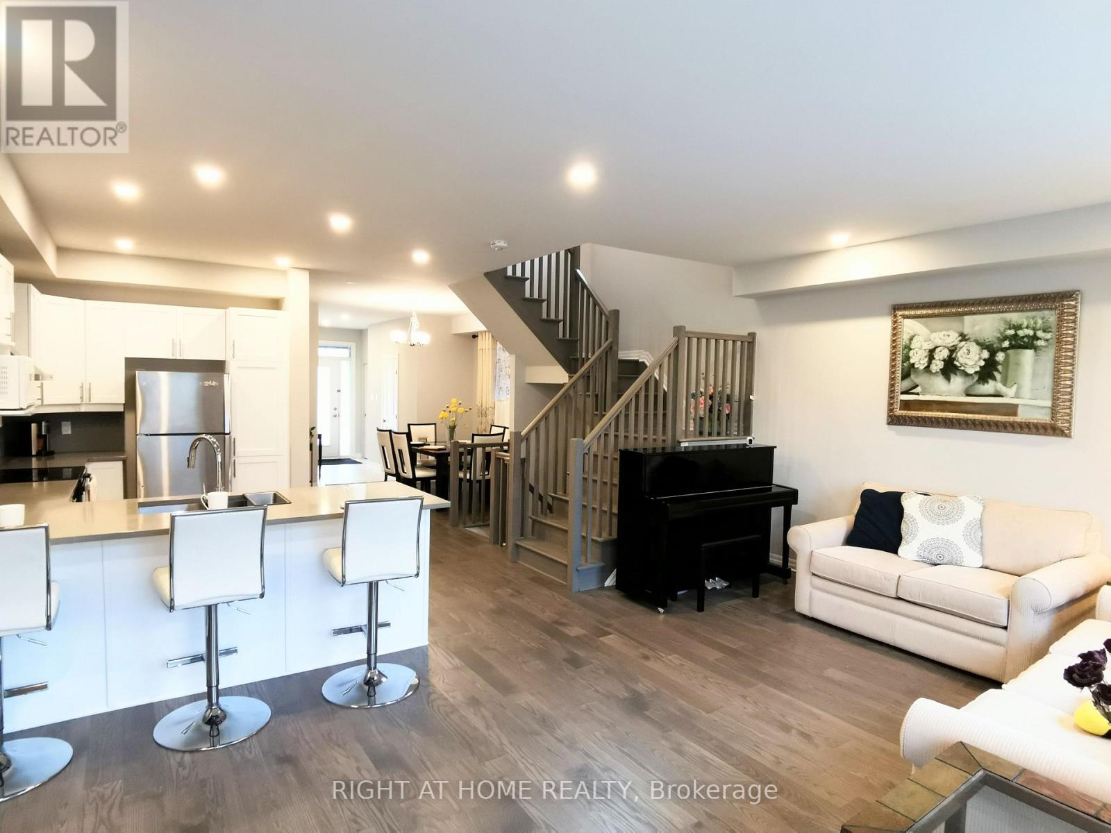 321 Lysander Place, Ottawa, Ontario  K1K 3X8 - Photo 11 - X13468614