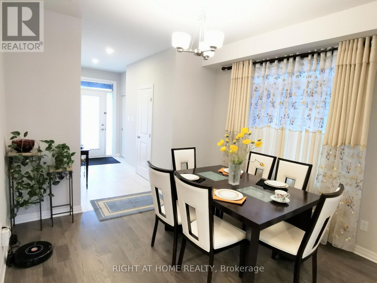 321 Lysander Place, Ottawa, Ontario  K1K 3X8 - Photo 4 - X13468614