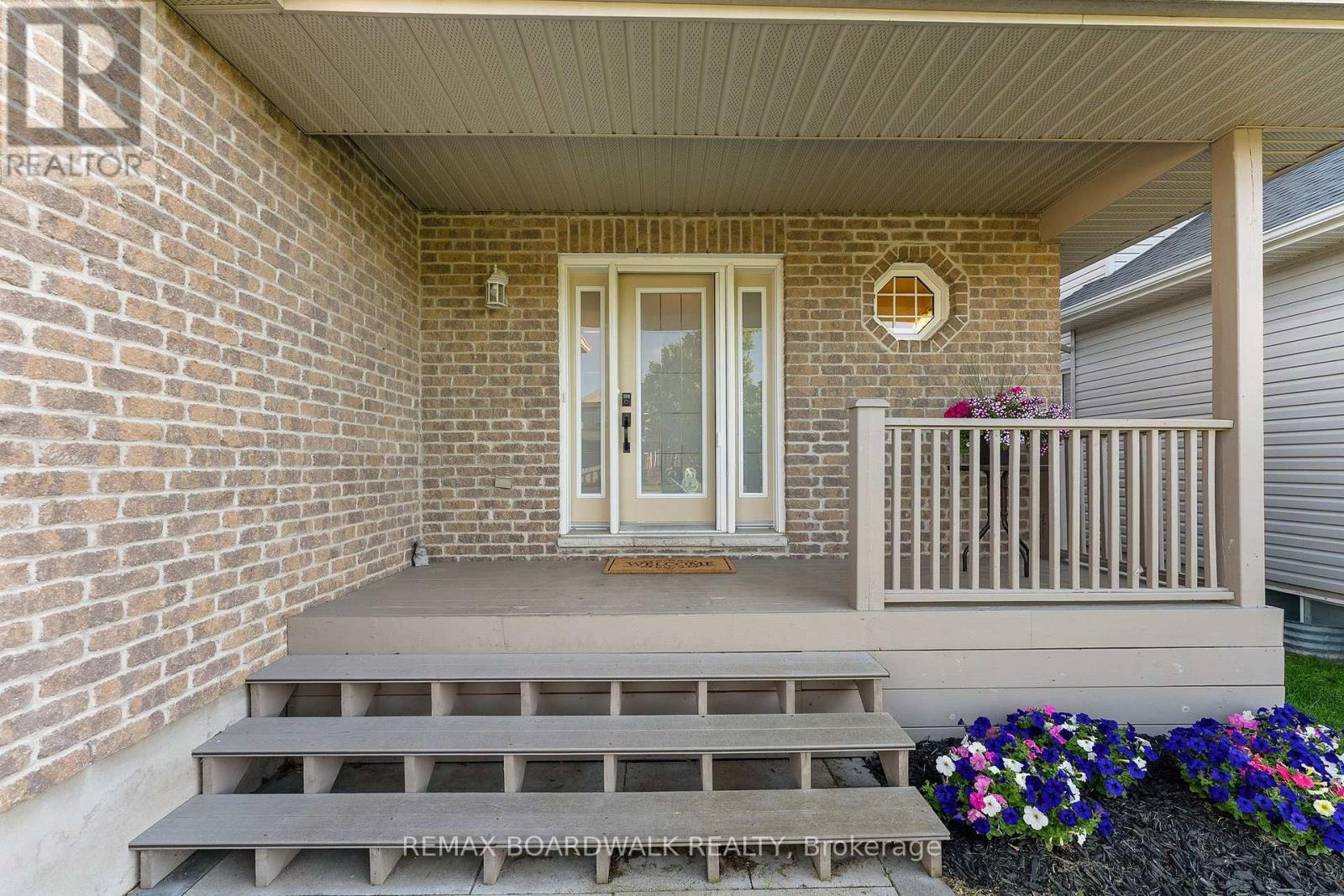 66 Short Road, Arnprior, Ontario  K7S 3X9 - Photo 3 - X13468962