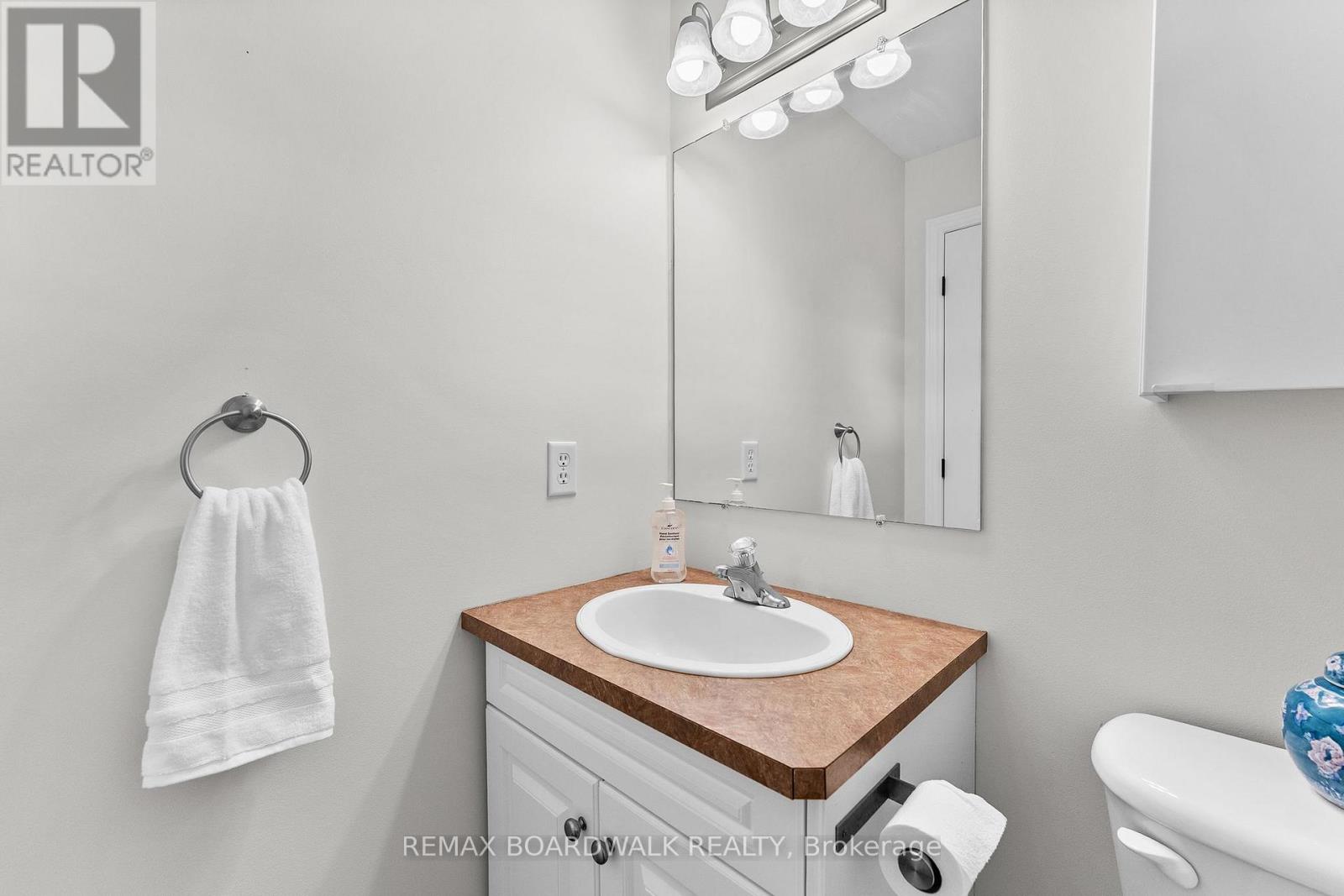 66 Short Road, Arnprior, Ontario  K7S 3X9 - Photo 5 - X13468962