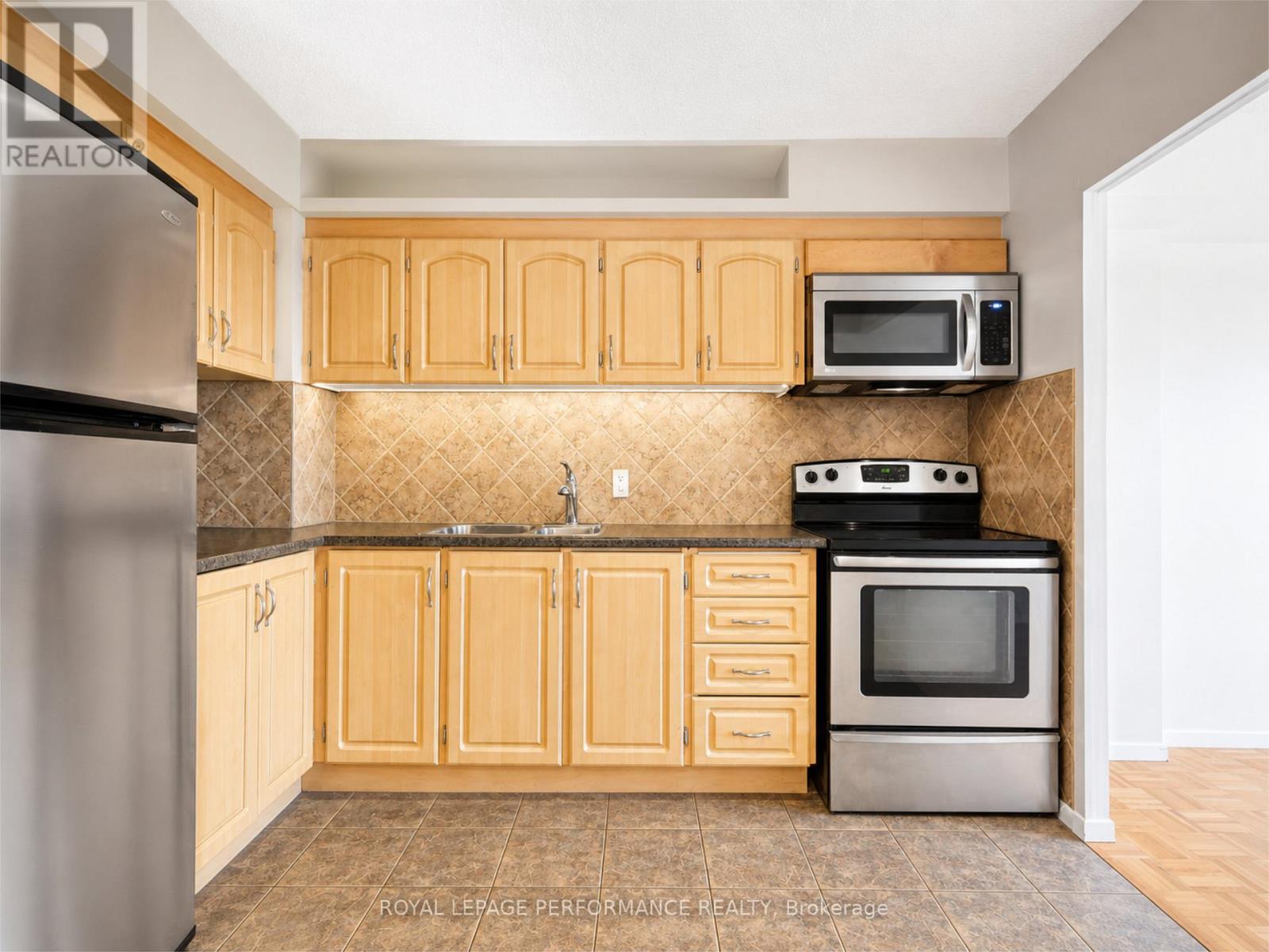 708 - 158c Mcarthur Avenue, Ottawa, Ontario  K1L 8E7 - Photo 5 - X13468966