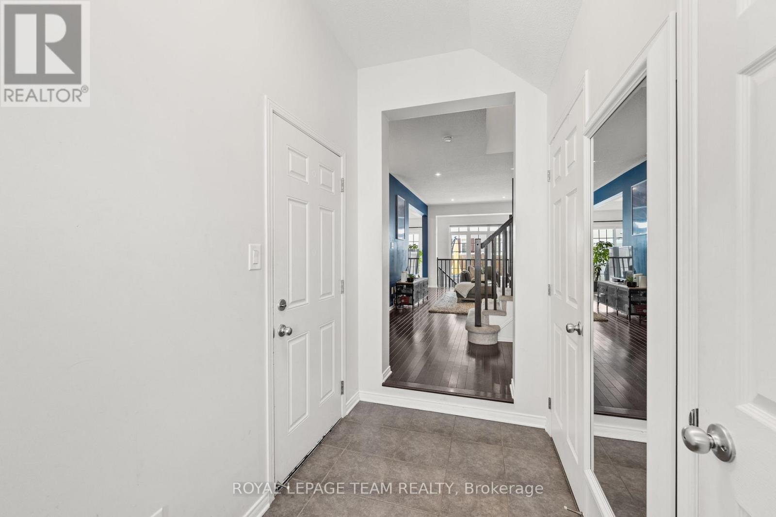 102 Lochnaw Private, Ottawa, Ontario  K2J 5X6 - Photo 6 - X13469064