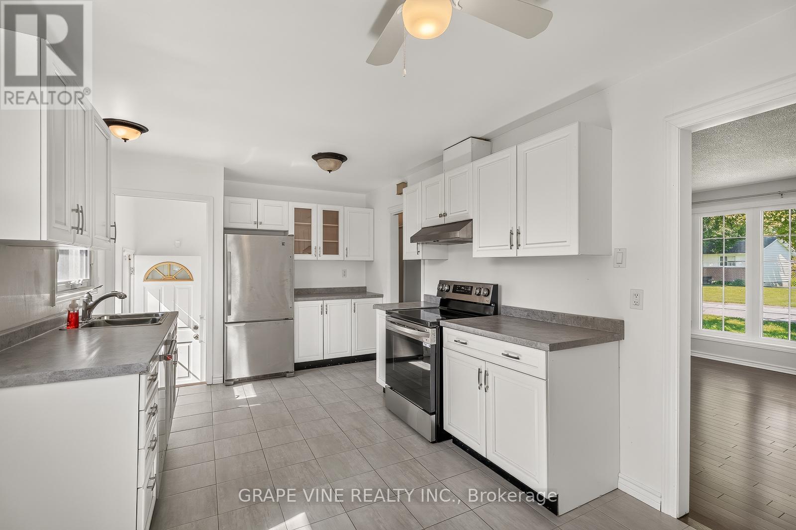 104 Oriole Avenue, Ottawa, Ontario  K2L 1E7 - Photo 12 - X13469104