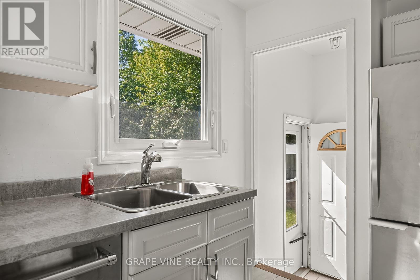 104 Oriole Avenue, Ottawa, Ontario  K2L 1E7 - Photo 14 - X13469104