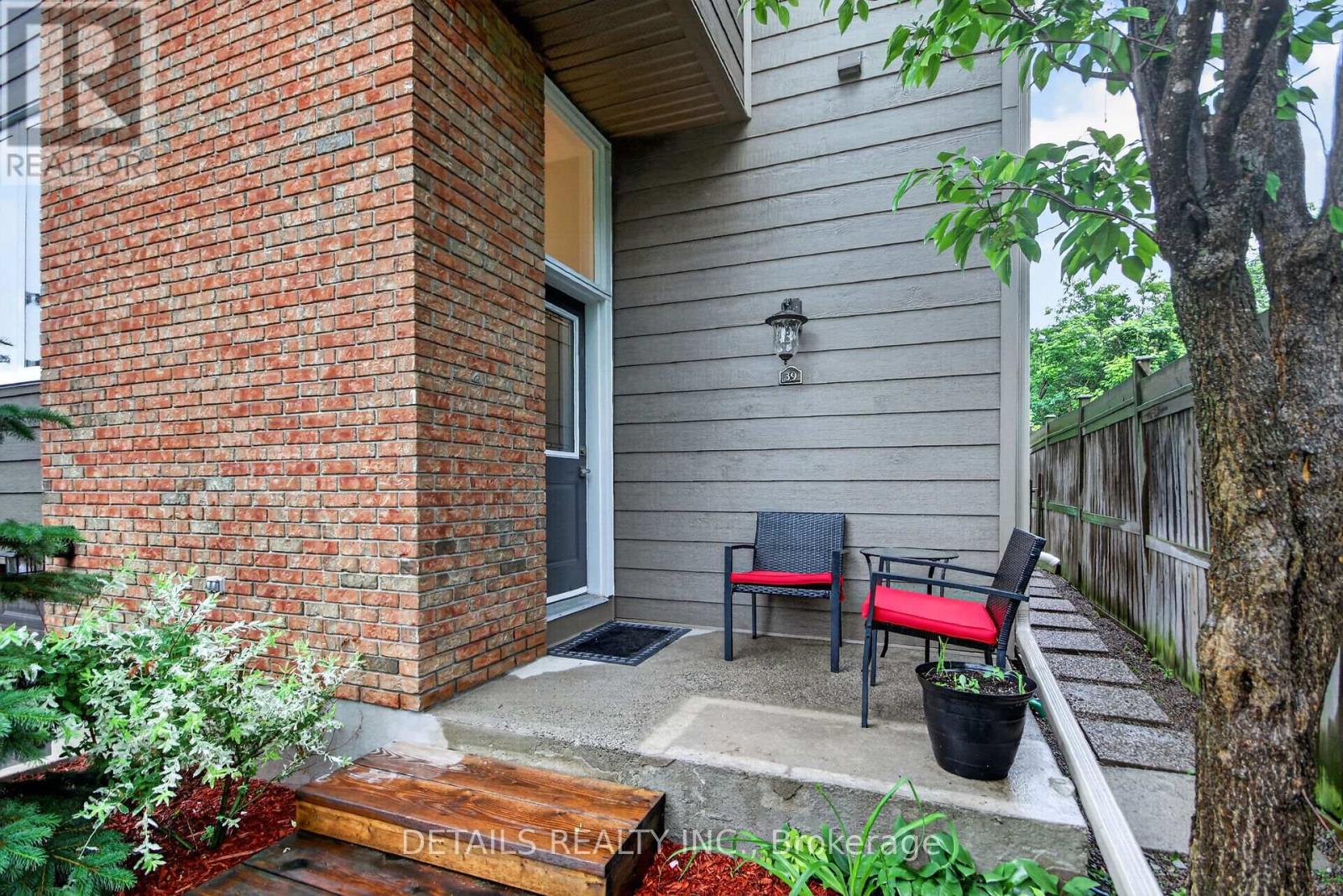 39 Sandhurst Court, Ottawa, Ontario  K1V 9W9 - Photo 3 - X13469110