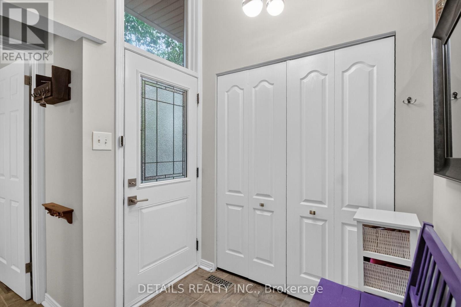 39 Sandhurst Court, Ottawa, Ontario  K1V 9W9 - Photo 4 - X13469110