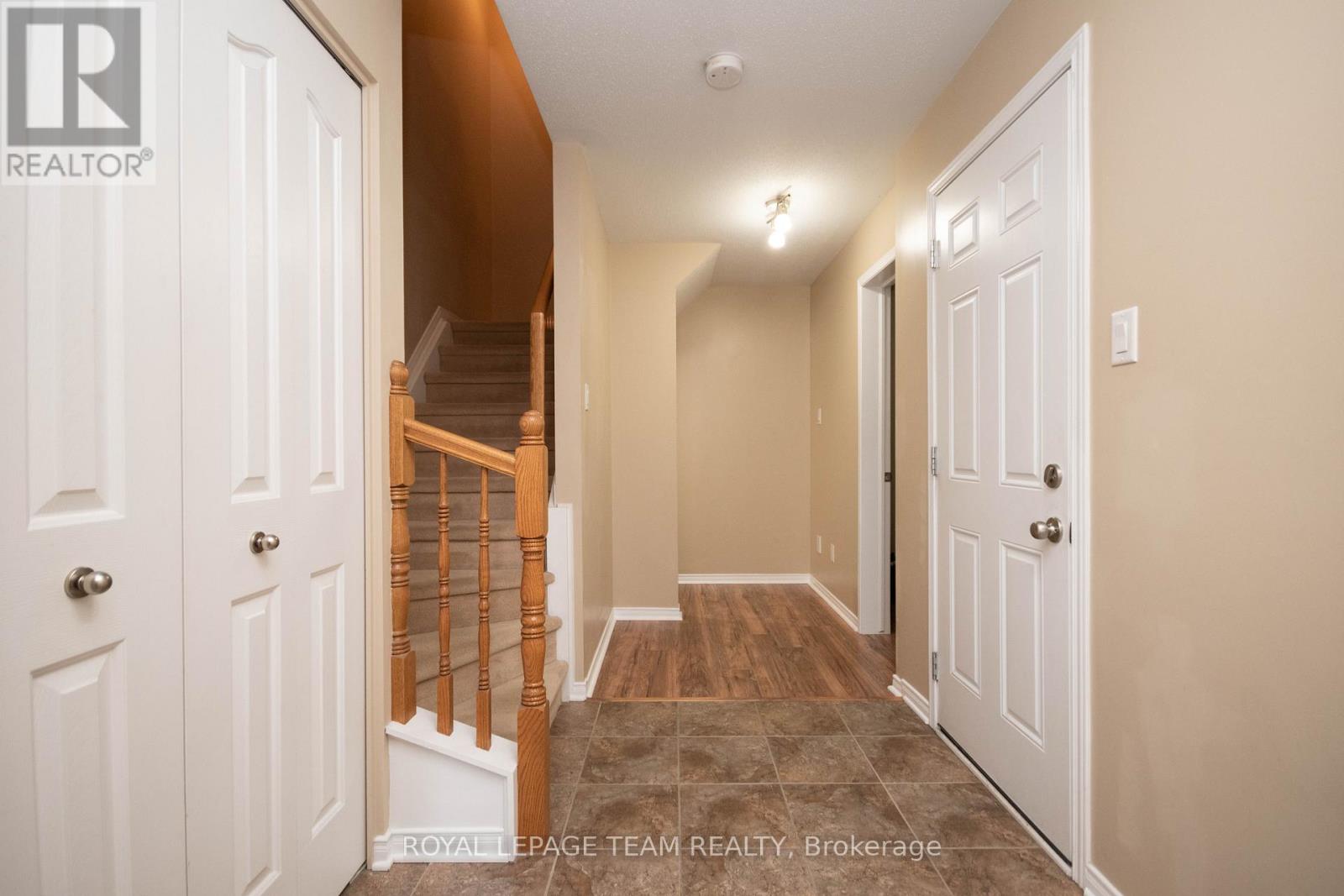 304 Citiplace Drive, Ottawa, Ontario  K2E 0A7 - Photo 3 - X13469192