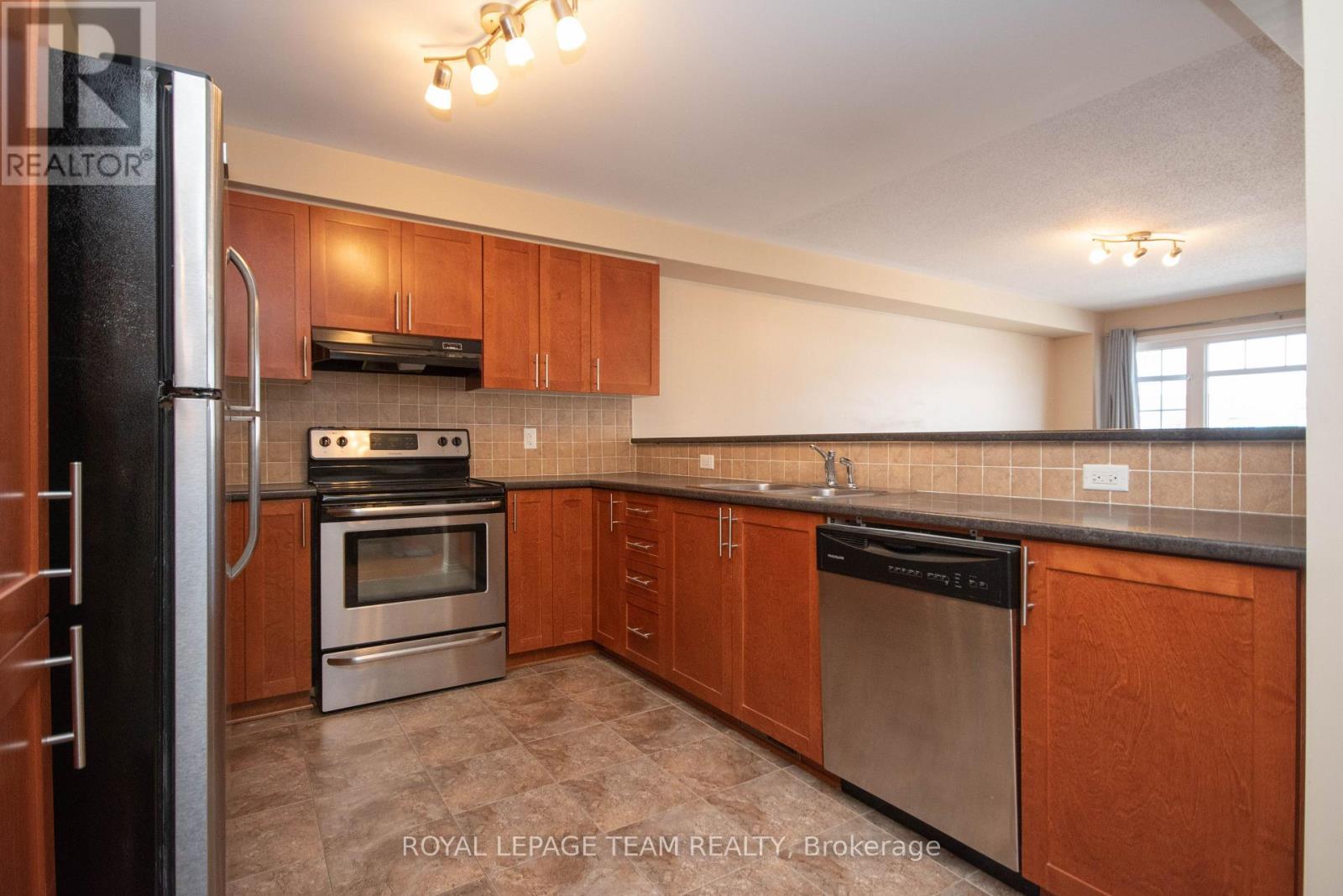 304 Citiplace Drive, Ottawa, Ontario  K2E 0A7 - Photo 8 - X13469192
