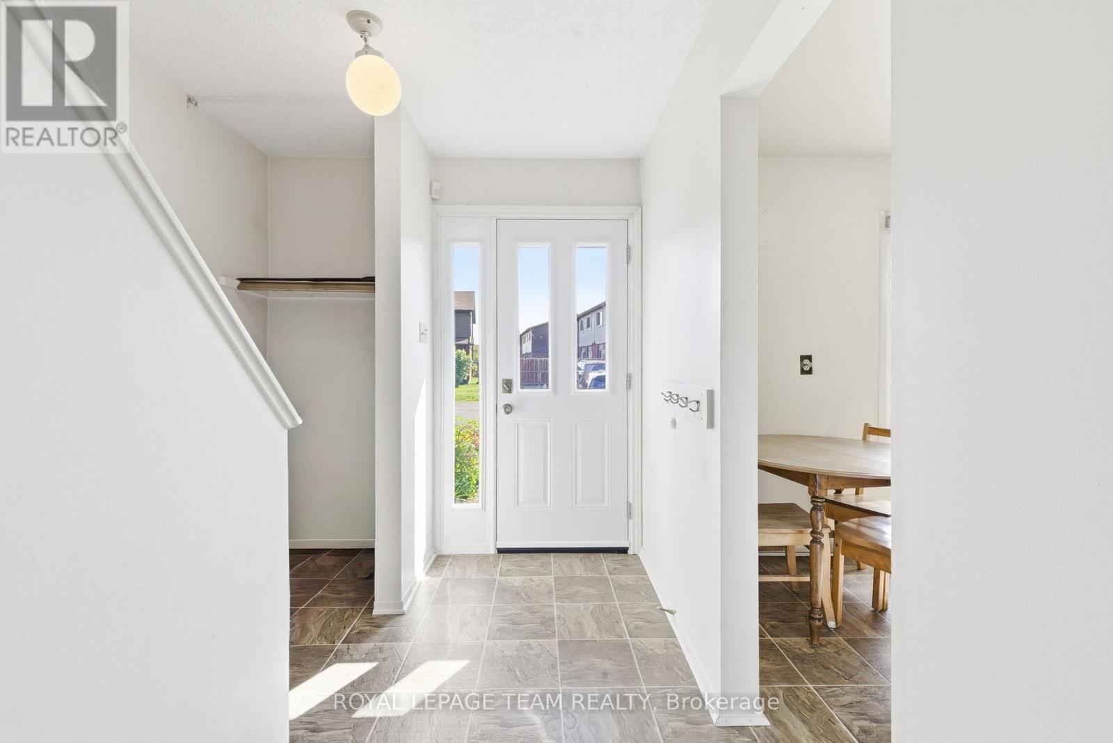 127 - 3116 Stockton Drive, Ottawa, Ontario  K1T 1S1 - Photo 3 - X13469258