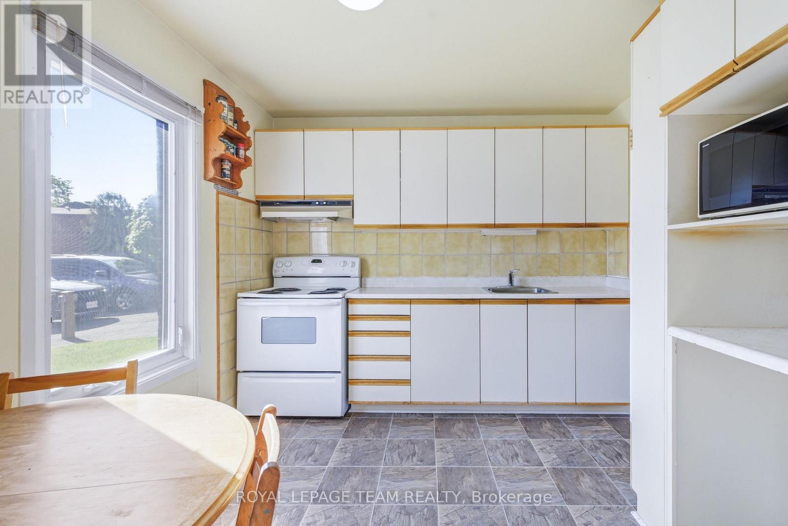127 - 3116 Stockton Drive, Ottawa, Ontario  K1T 1S1 - Photo 5 - X13469258