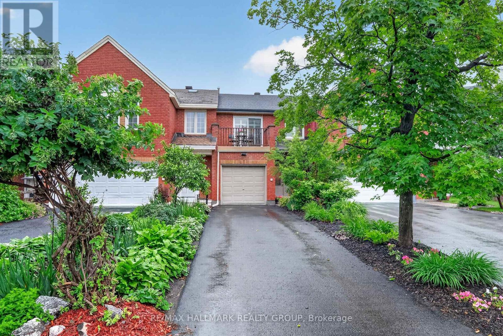162 Dunbarton Court, Ottawa, Ontario  K1K 4L6 - Photo 1 - X13469356