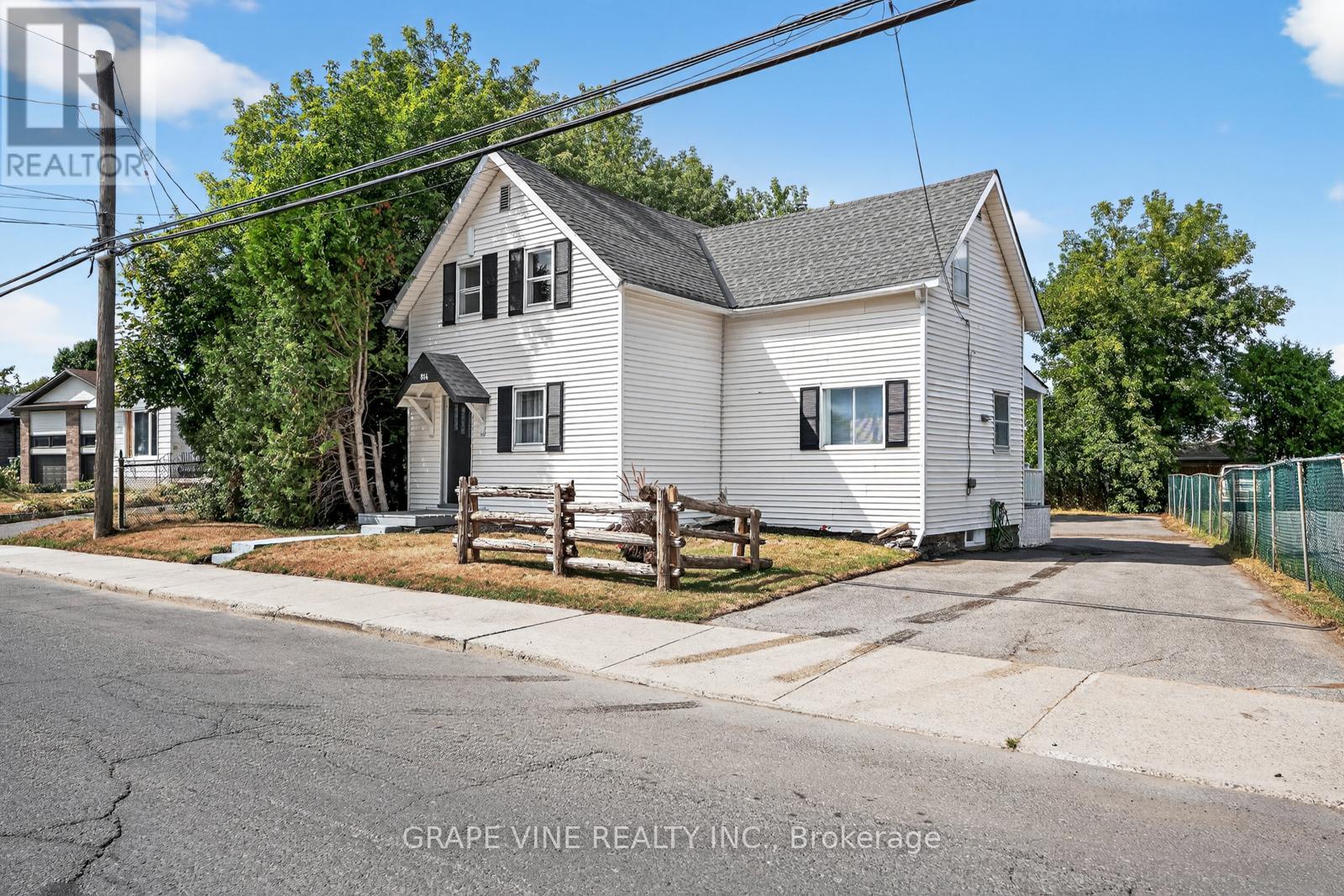 814 Laurier Street, Clarence-Rockland, Ontario  K4K 1E6 - Photo 2 - X13469474
