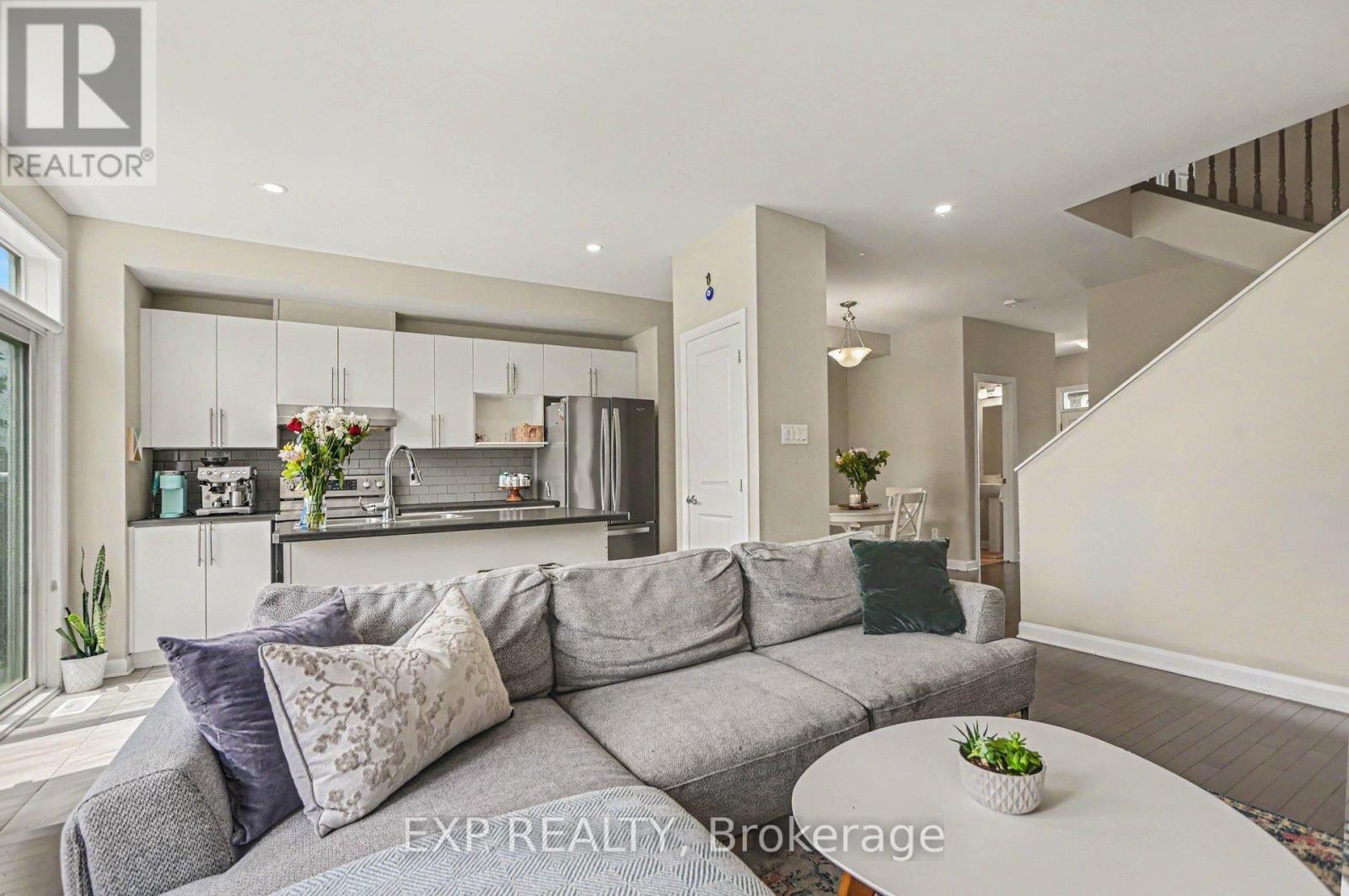 92 Gardenpost Terrace, Ottawa, Ontario  K4A 5H2 - Photo 4 - X13469884