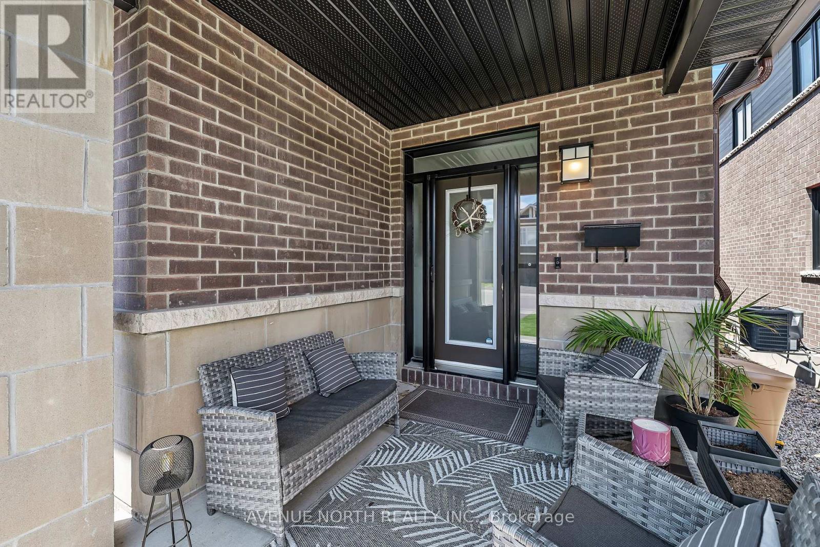 323 Lysander Place, Ottawa, Ontario  K1K 3X8 - Photo 3 - X13469938