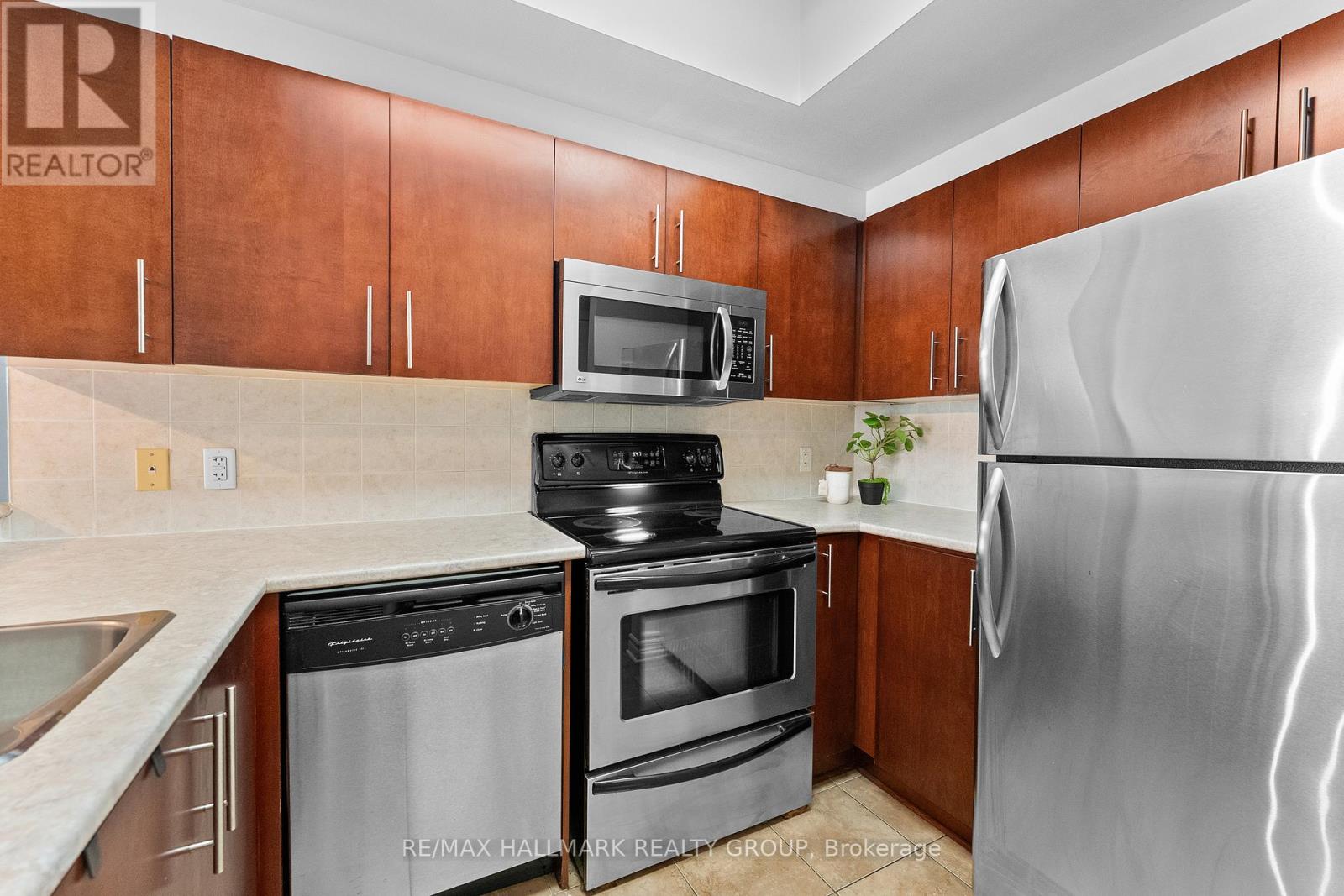 1702 - 200 Rideau Street, Ottawa, Ontario  K1N 5Y1 - Photo 15 - X13470002