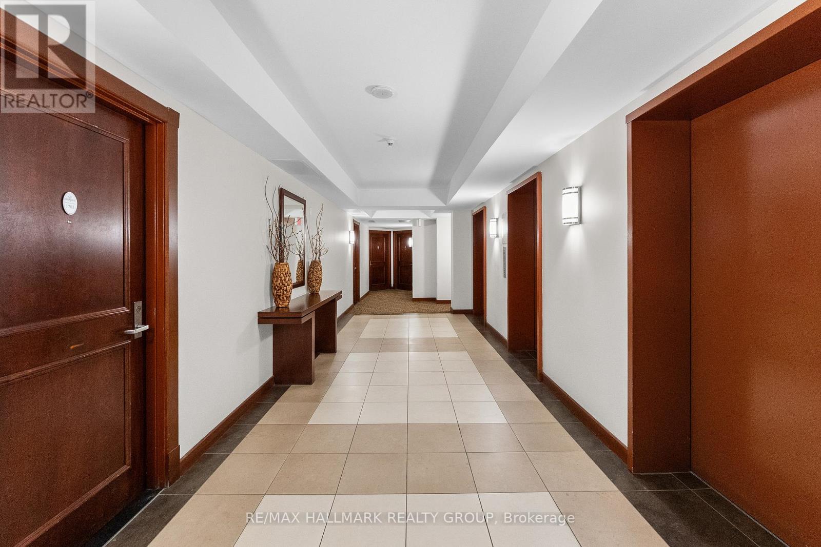 1702 - 200 Rideau Street, Ottawa, Ontario  K1N 5Y1 - Photo 9 - X13470002