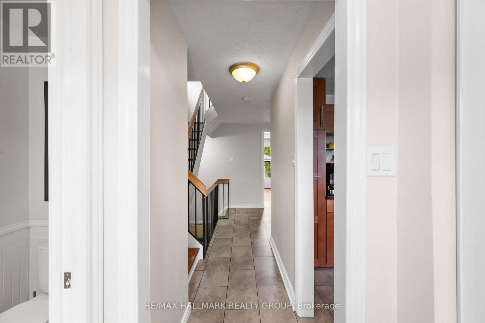 1791 Lamoureux Drive, Ottawa, Ontario  K1E 2H3 - Photo 3 - X13470064