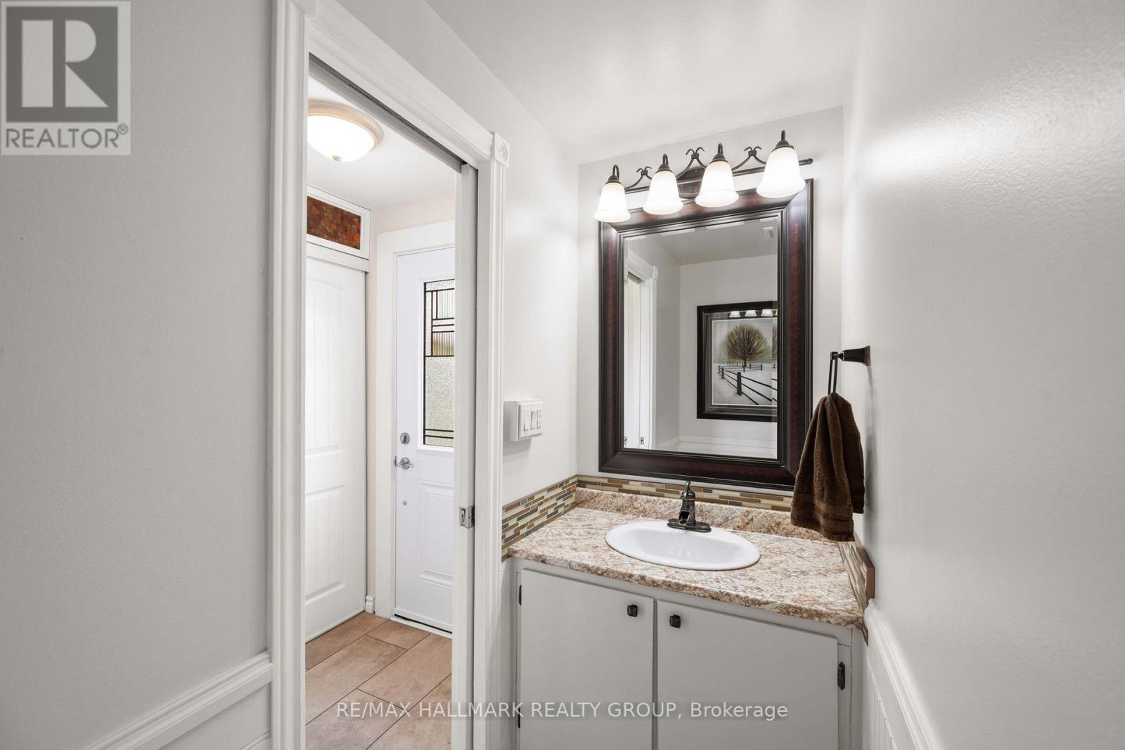 1791 Lamoureux Drive, Ottawa, Ontario  K1E 2H3 - Photo 4 - X13470064