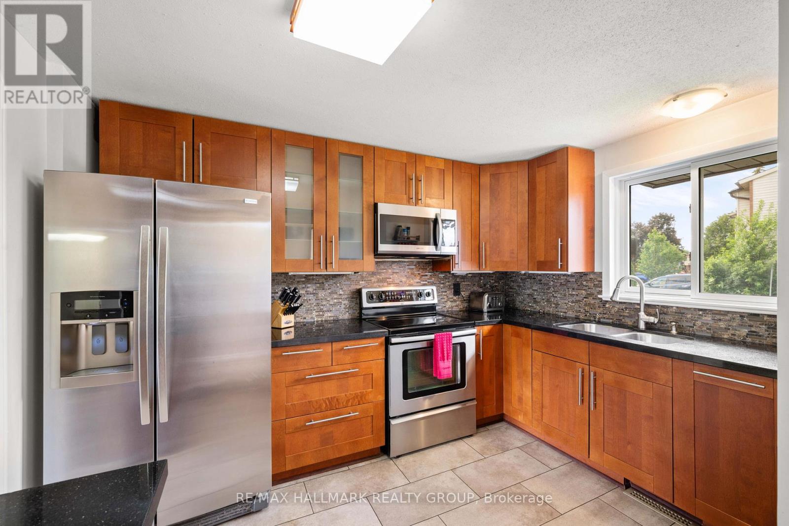 1791 Lamoureux Drive, Ottawa, Ontario  K1E 2H3 - Photo 5 - X13470064