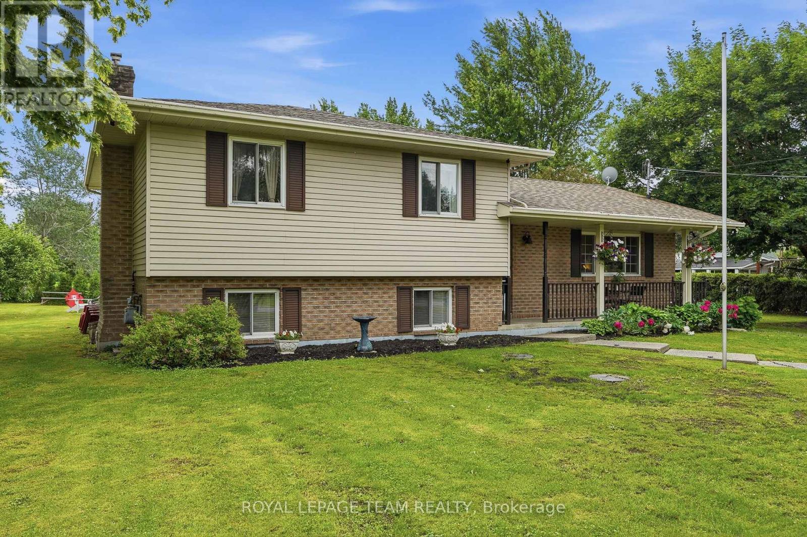 19238 Richmond Court, South Glengarry, Ontario  K0C 2E0 - Photo 3 - X13470068