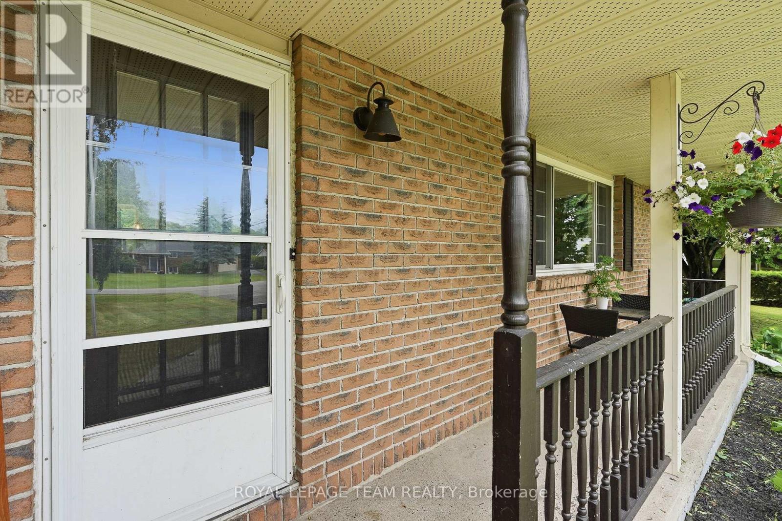 19238 Richmond Court, South Glengarry, Ontario  K0C 2E0 - Photo 4 - X13470068