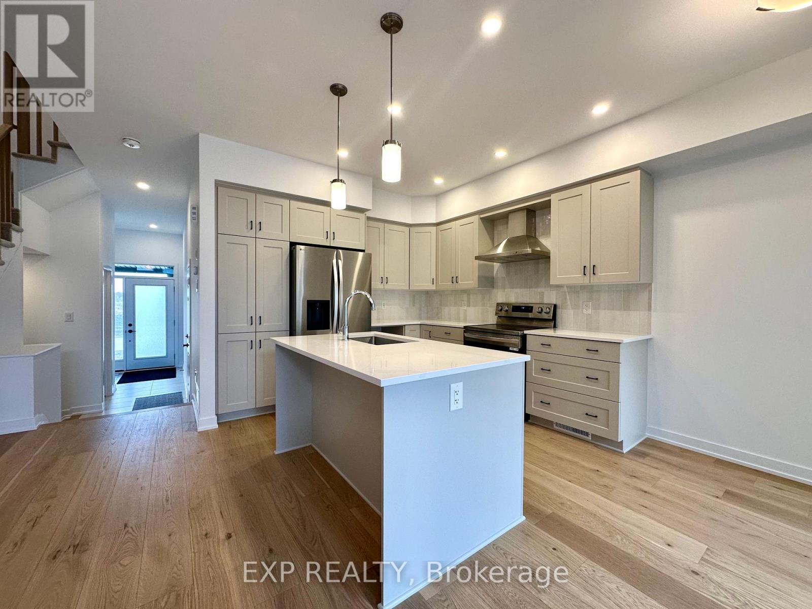 171 Bliss Crescent, Ottawa, Ontario  K2V 0T5 - Photo 2 - X13470158
