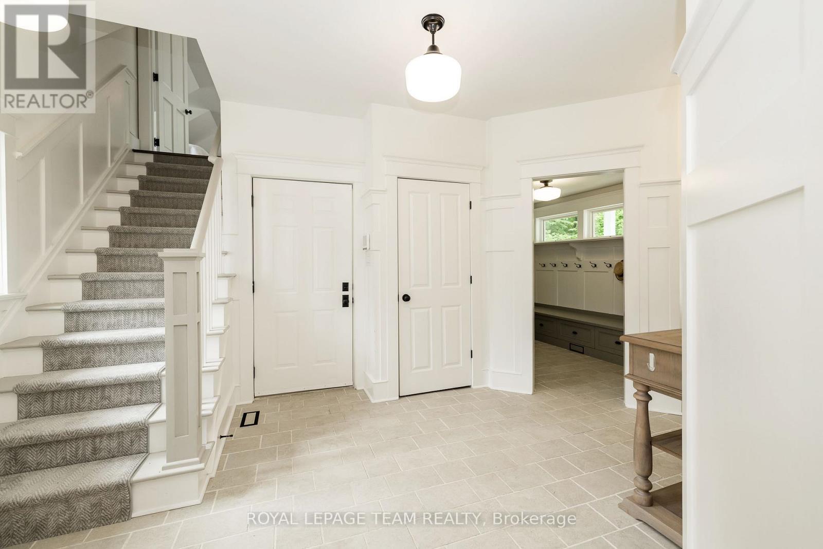 36 Marchbrook Circle, Ottawa, Ontario  K2W 1A1 - Photo 34 - X13470244