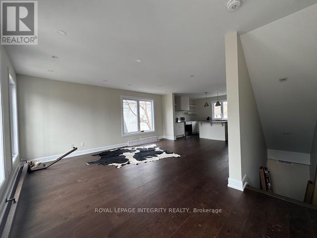 A - 9 Gwynne Avenue, Ottawa, Ontario  K1Y 1X1 - Photo 4 - X13470310