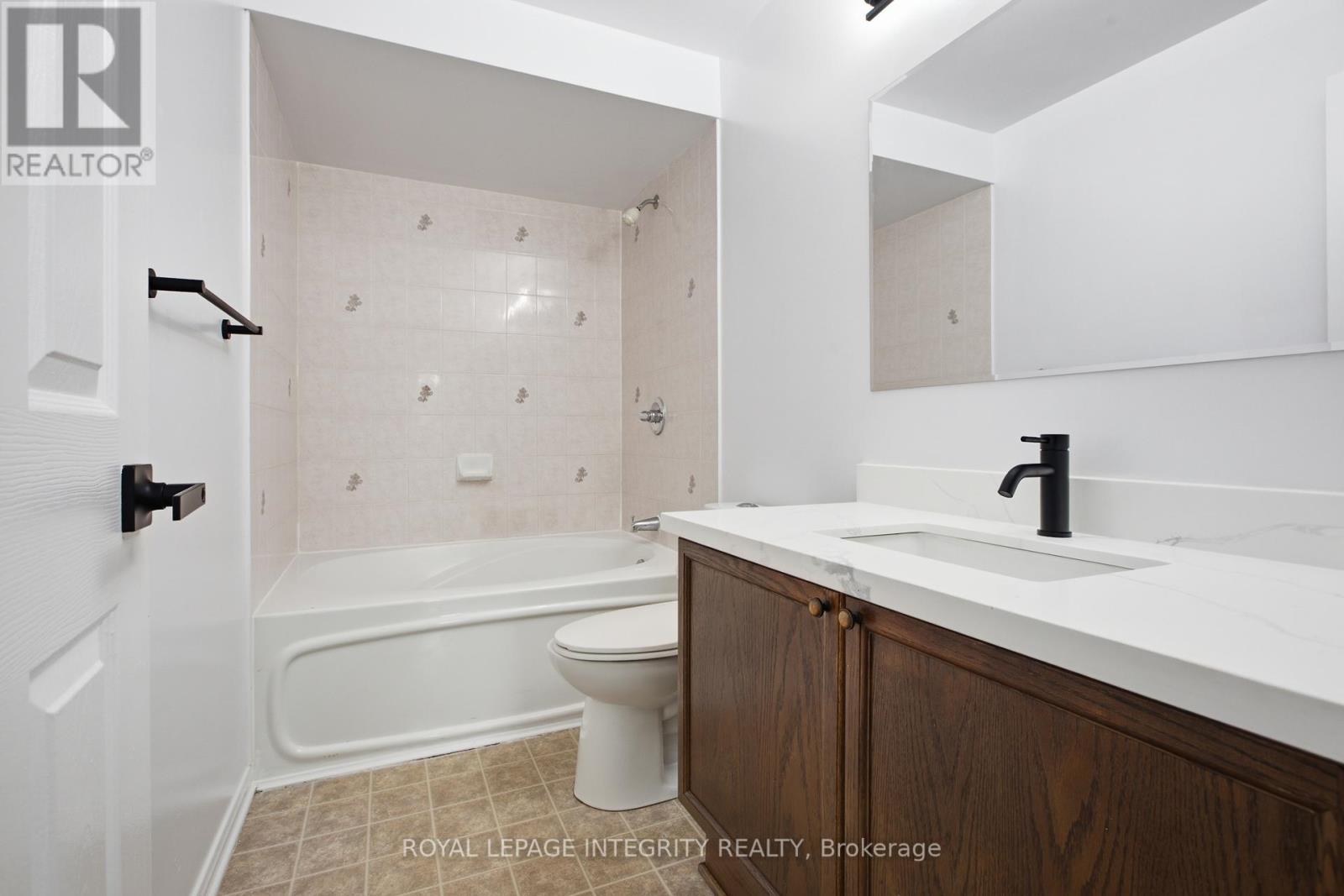 92 Inverkip Avenue, Ottawa, Ontario  K1T 4C3 - Photo 21 - X13470414