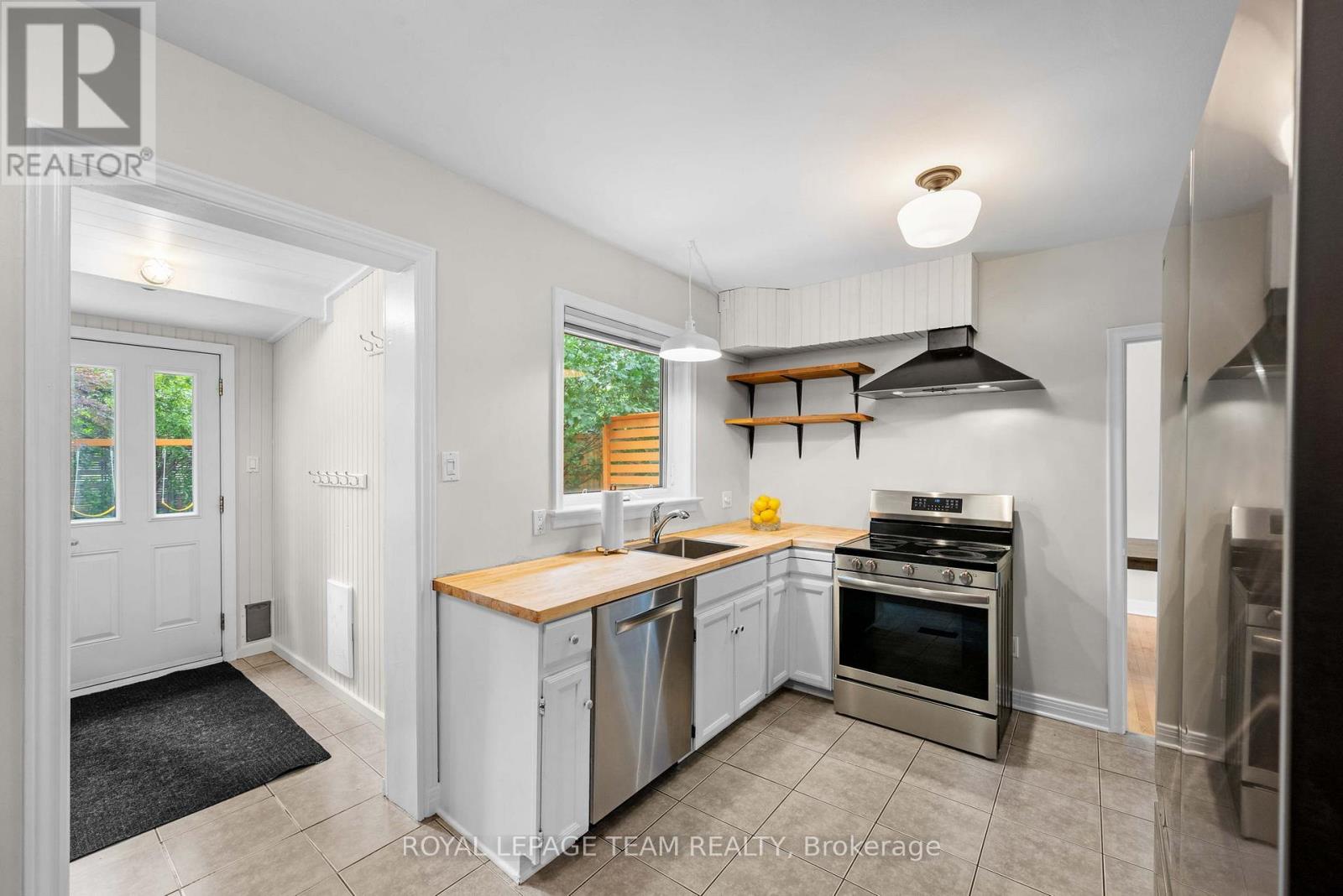 631 Courtenay Avenue, Ottawa, Ontario  K2A 3B6 - Photo 10 - X13470792