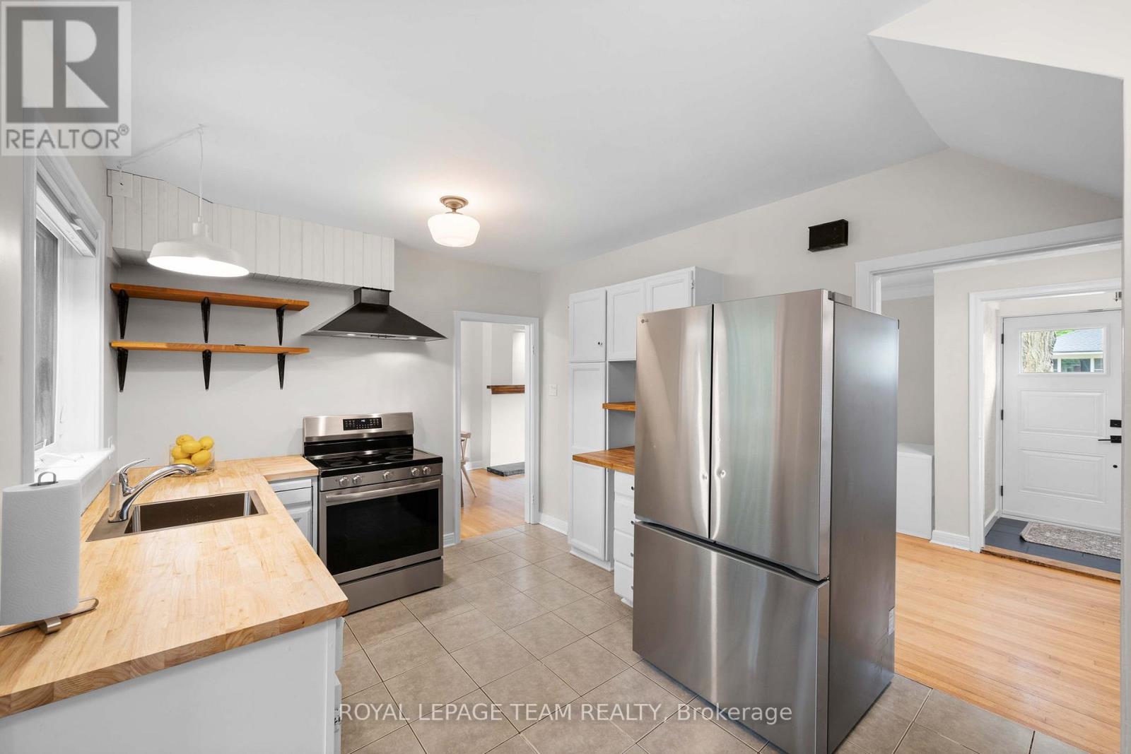 631 Courtenay Avenue, Ottawa, Ontario  K2A 3B6 - Photo 11 - X13470792