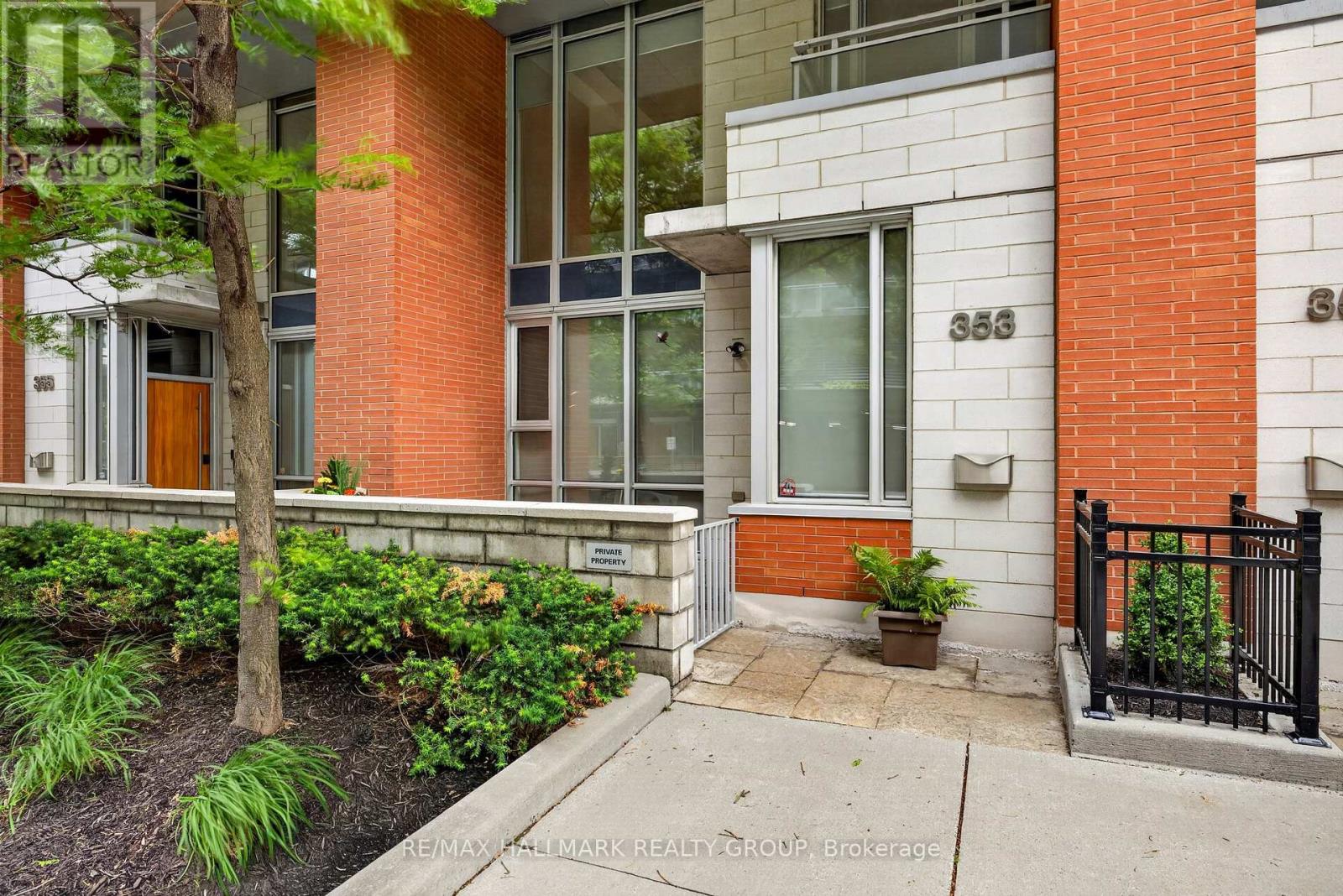 353 Mcleod Street, Ottawa, Ontario  K2P 1A2 - Photo 4 - X13471030