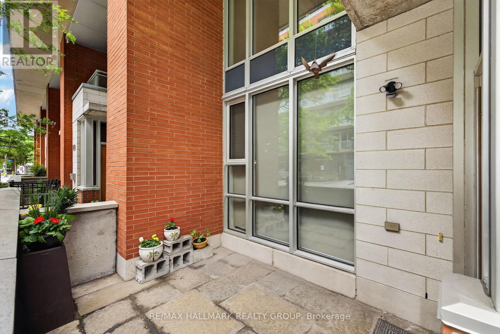 353 Mcleod Street, Ottawa, Ontario  K2P 1A2 - Photo 5 - X13471030
