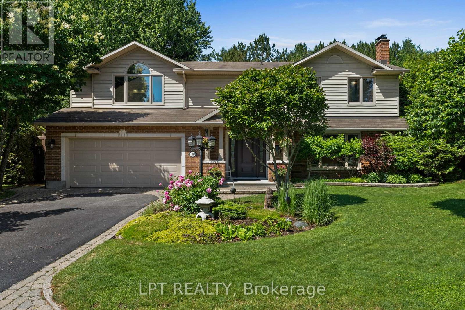 38 GLENDENNING DRIVE, Ottawa, Ontario