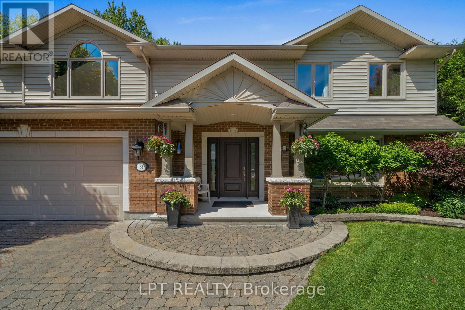 38 Glendenning Drive, Ottawa, Ontario  K2H 7Y9 - Photo 4 - X13471406
