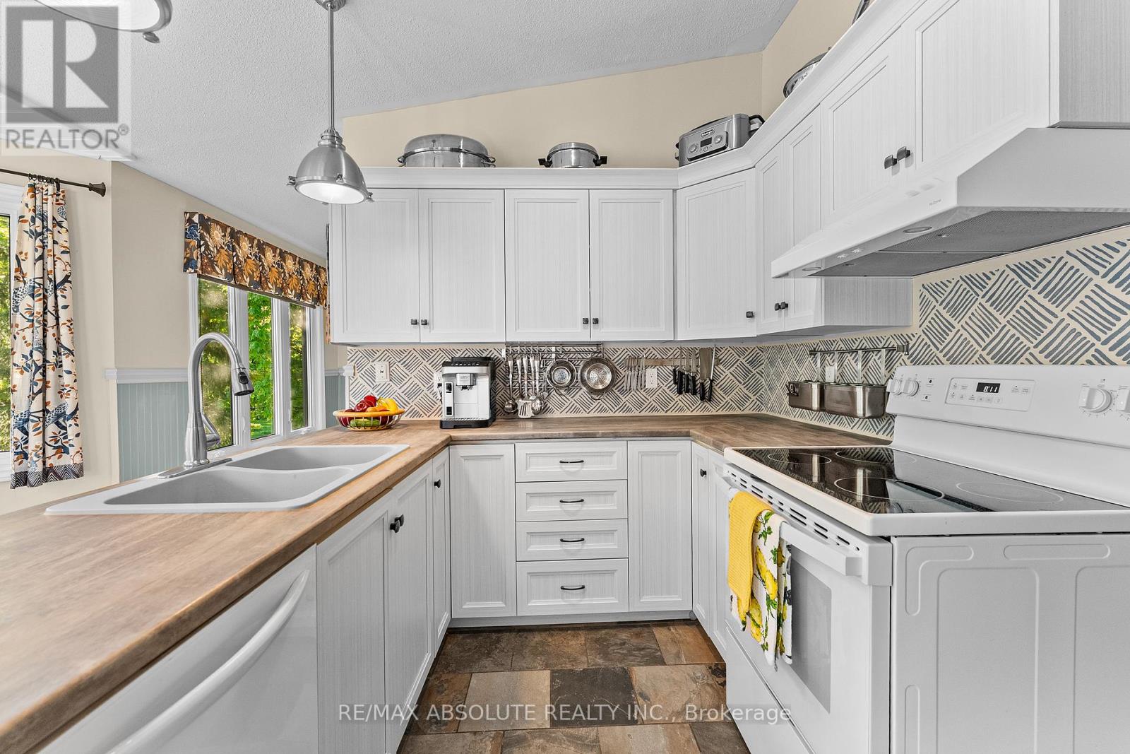 864 Centre Street, Mcnab/braeside, Ontario  K0A 1G0 - Photo 11 - X13471664