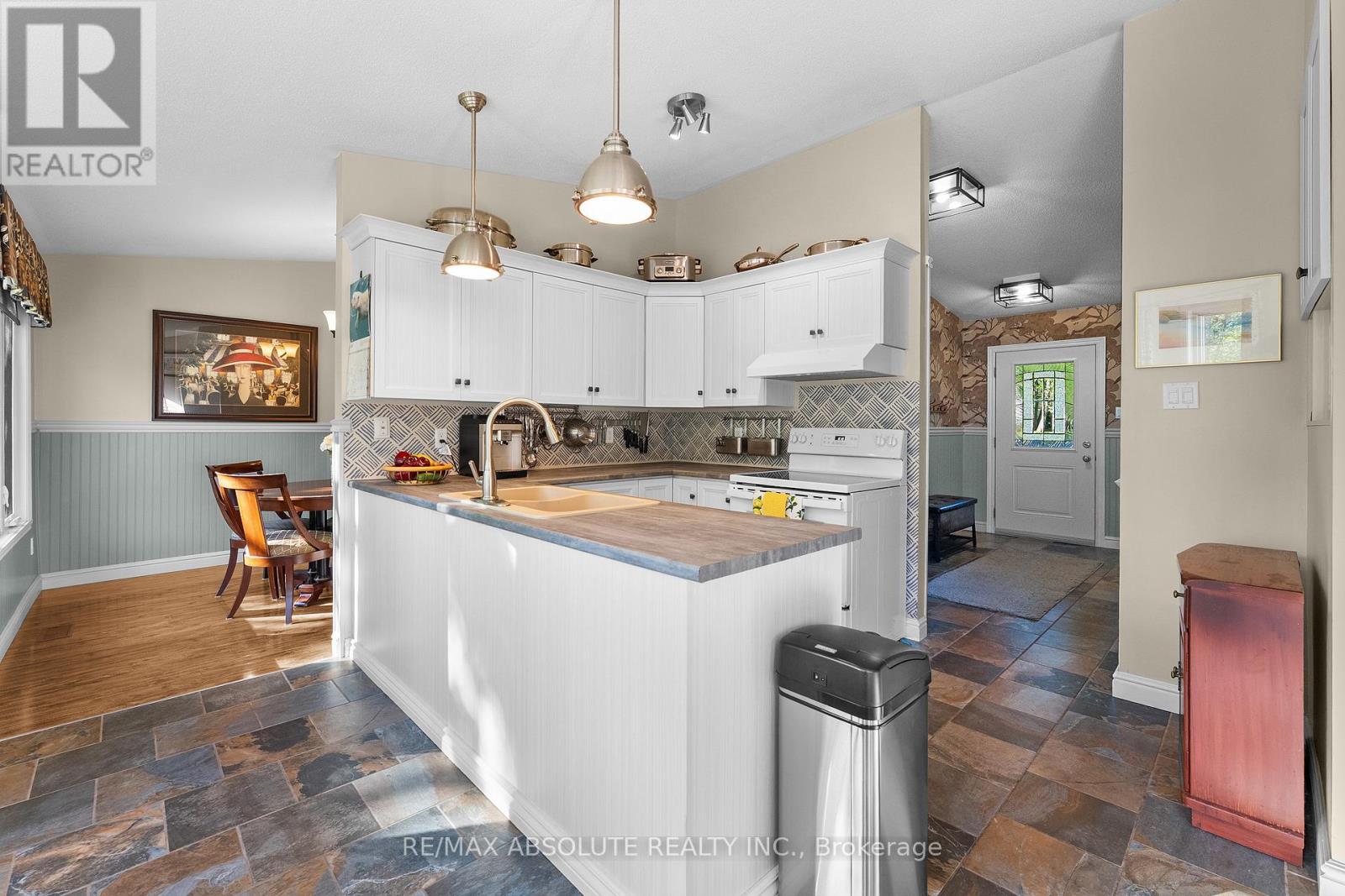 864 Centre Street, Mcnab/braeside, Ontario  K0A 1G0 - Photo 14 - X13471664