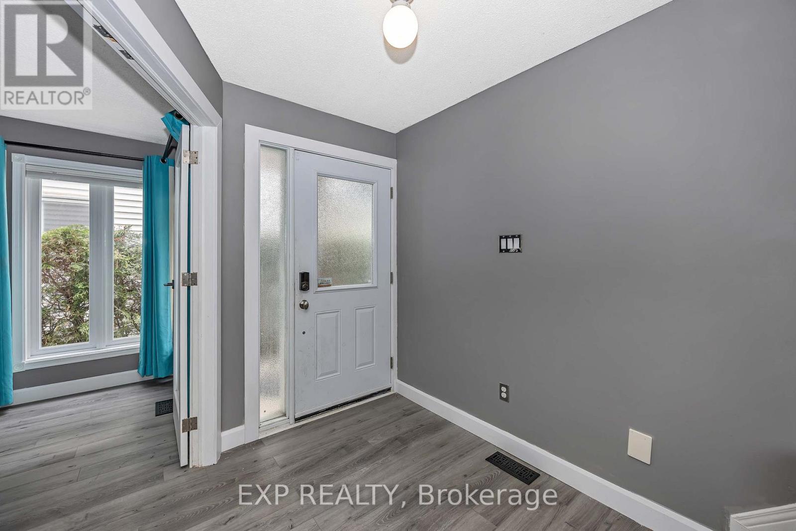 1797 Belval Crescent, Ottawa, Ontario  K1C 6J6 - Photo 2 - X13471700