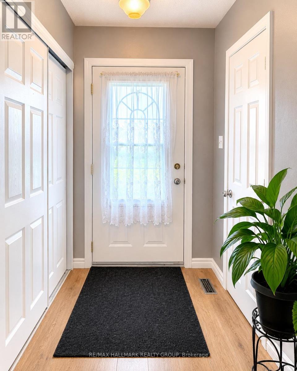 64 Exeter Drive, Ottawa, Ontario  K2J 2E7 - Photo 3 - X13471862