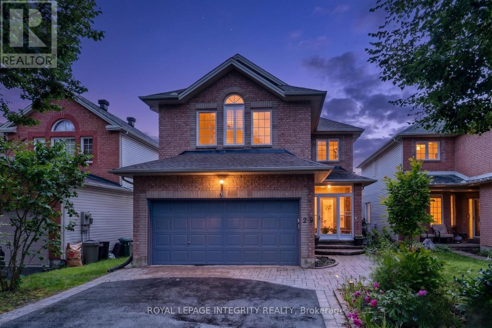 29 NORTOBA CRESCENT, Ottawa, Ontario